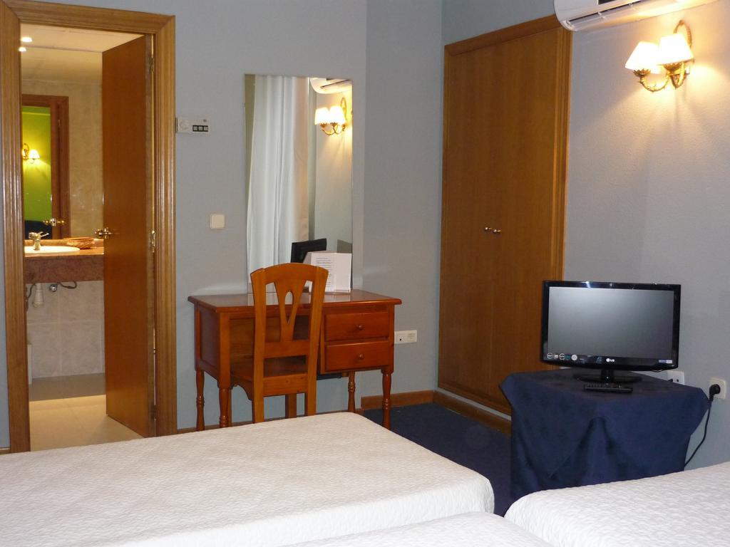 Hotel Reconquista AlziraAlzira  Szoba fotó