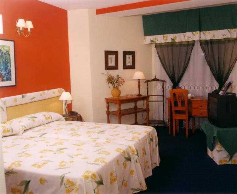Hotel Reconquista AlziraAlzira  Szoba fotó